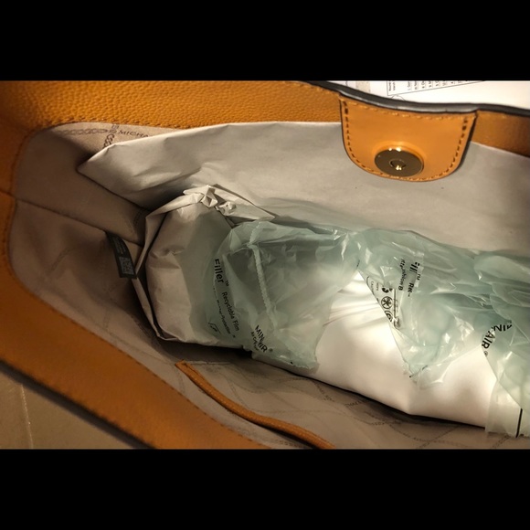 Michael Kors Hobo Bag - Picture 8 of 8